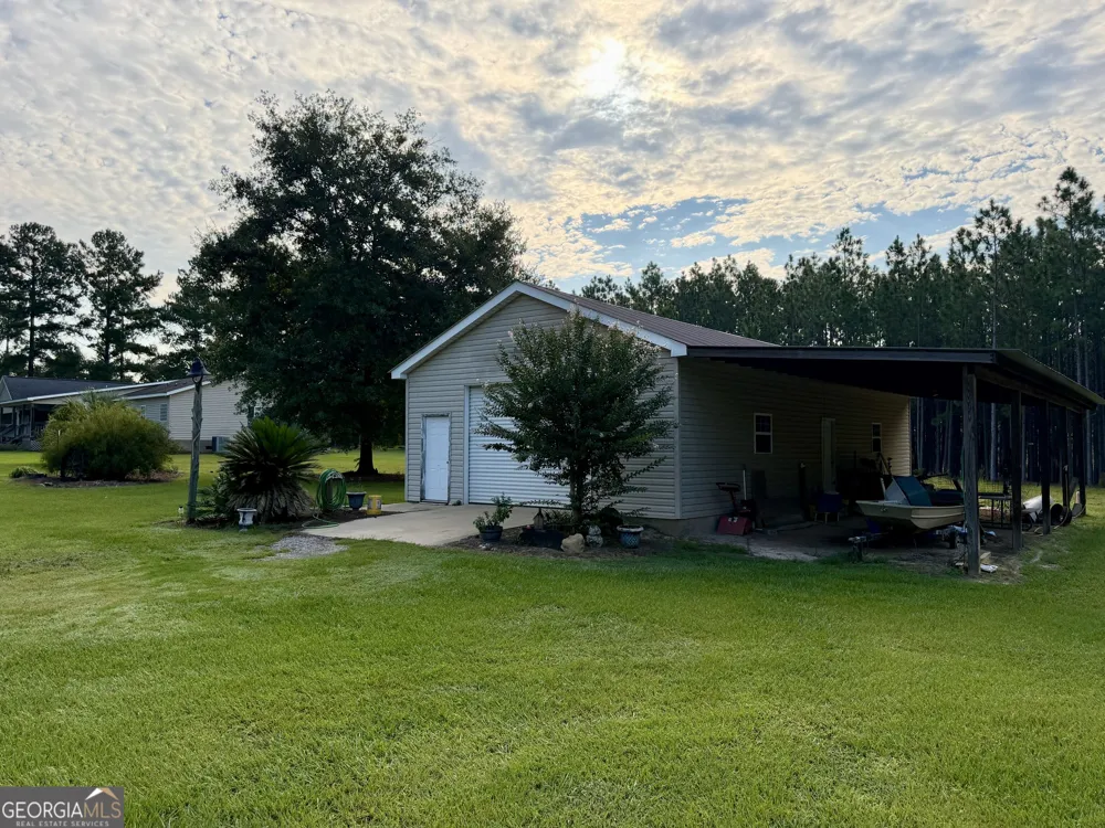 652 L A Peterson RD Rhine, GA 31077