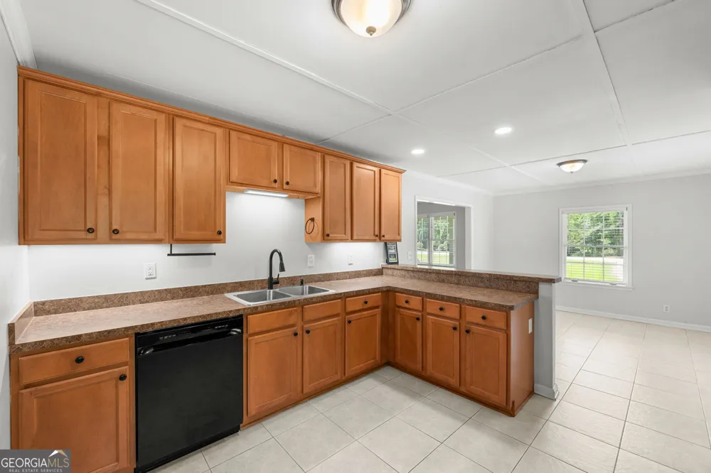 243 Seay RD Fayetteville, GA 30215