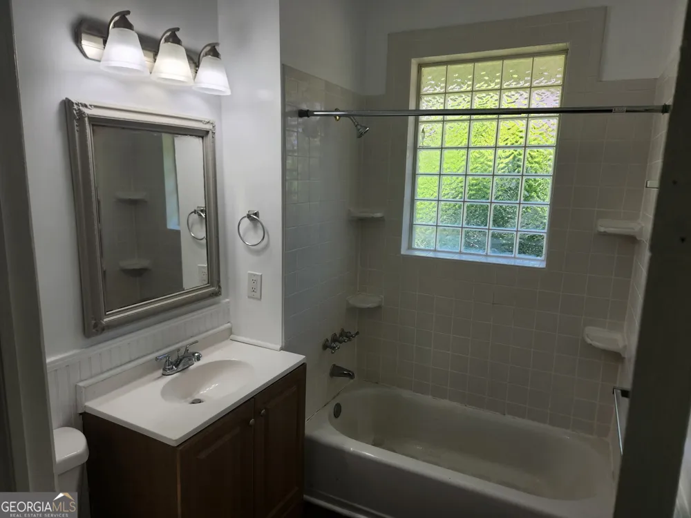 15 Oak ST NE Rome, GA 30161
