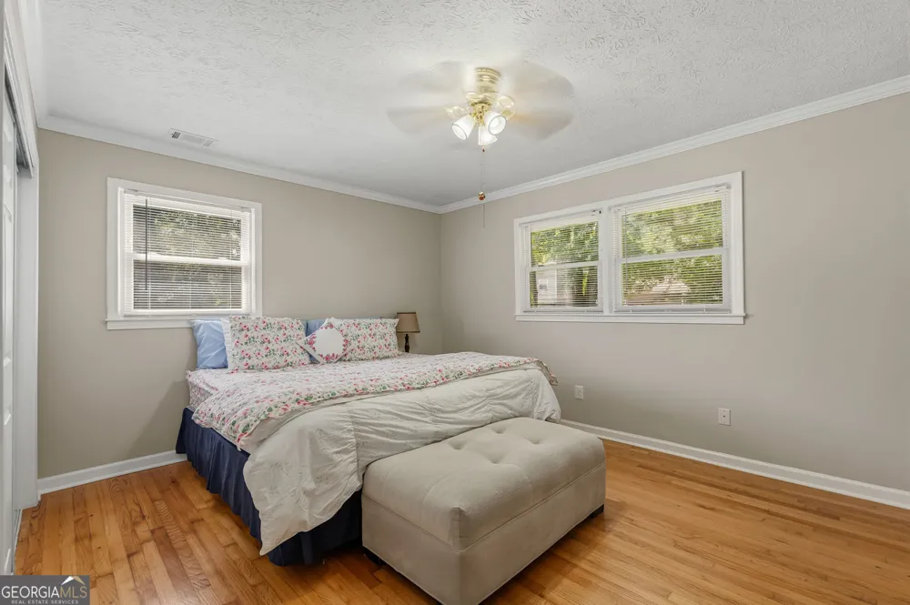 393 Greenleaf CT NW Lilburn, GA 30047