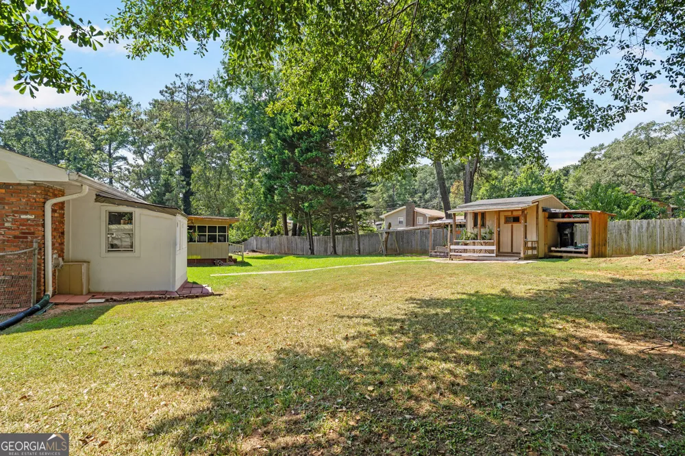 393 Greenleaf CT NW Lilburn, GA 30047
