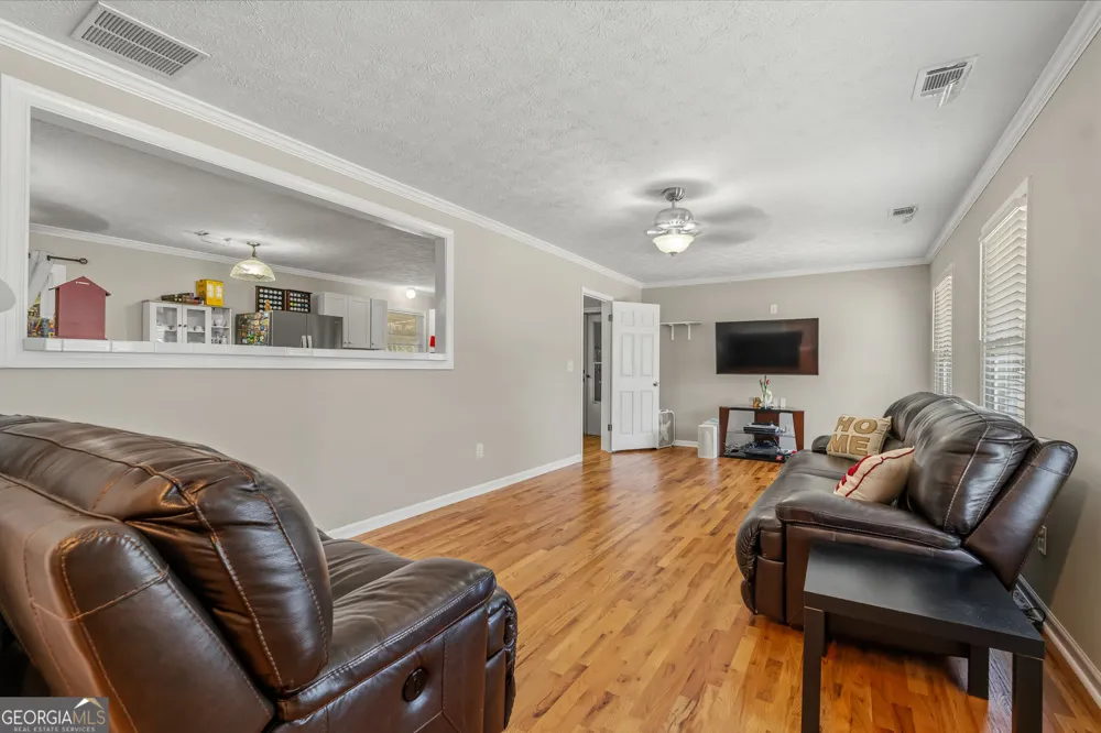 393 Greenleaf CT NW Lilburn, GA 30047
