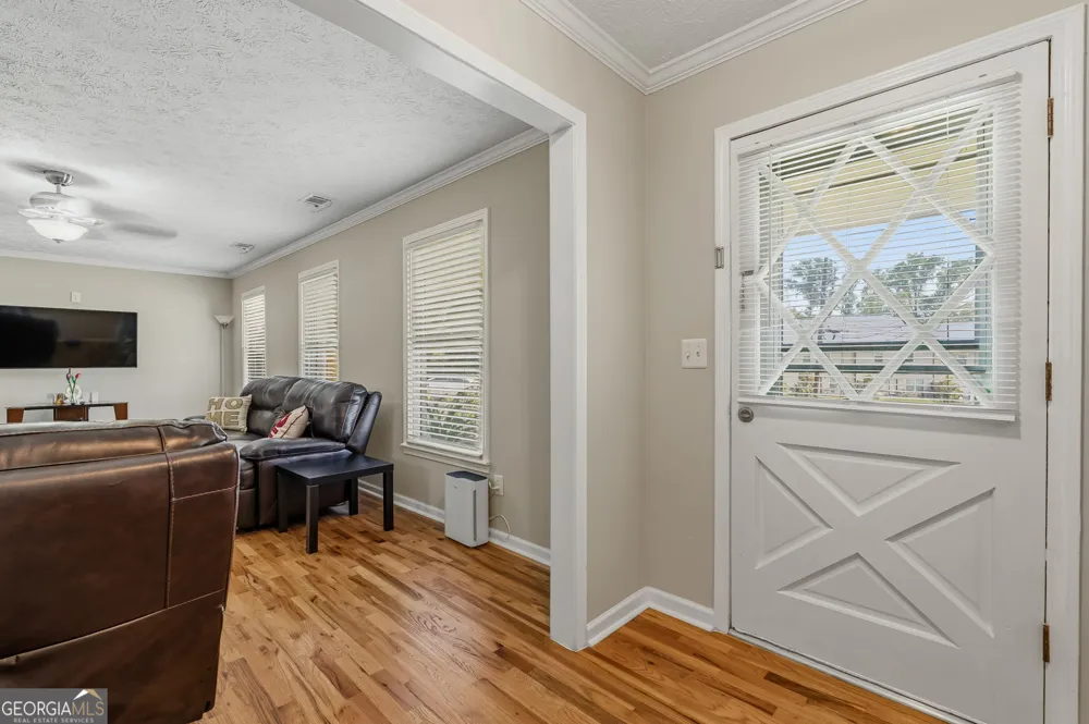 393 Greenleaf CT NW Lilburn, GA 30047