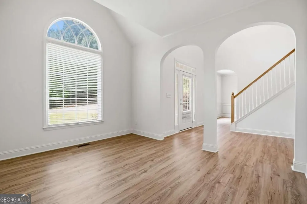 4025 Eyrie Farms LN Cumming, GA 30041