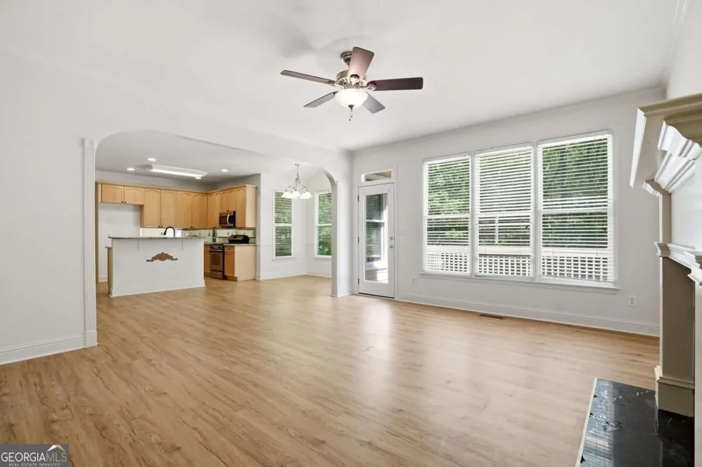 4025 Eyrie Farms LN Cumming, GA 30041