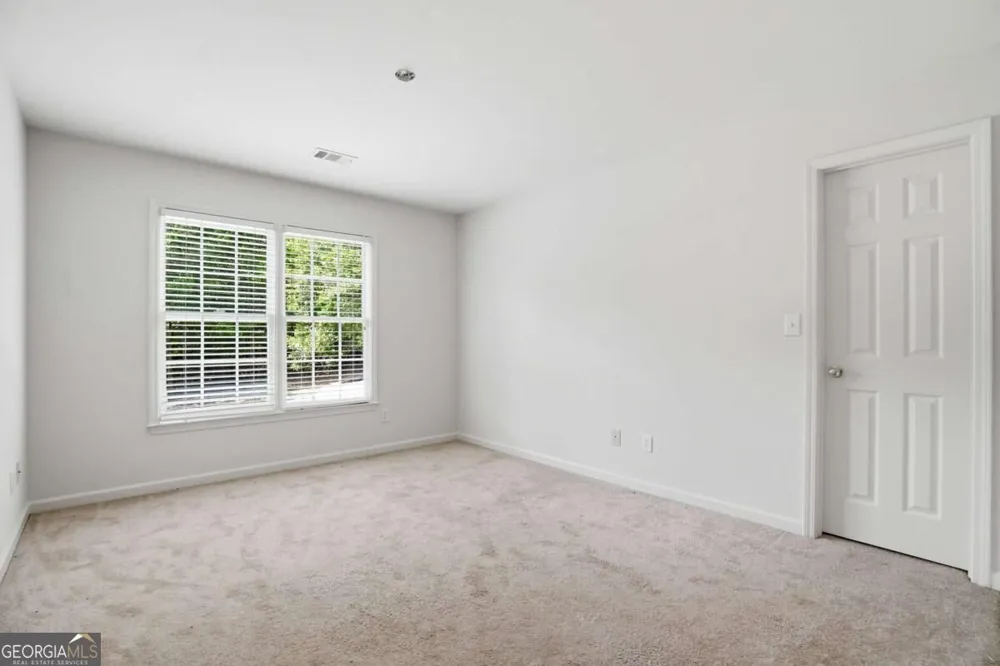 4025 Eyrie Farms LN Cumming, GA 30041