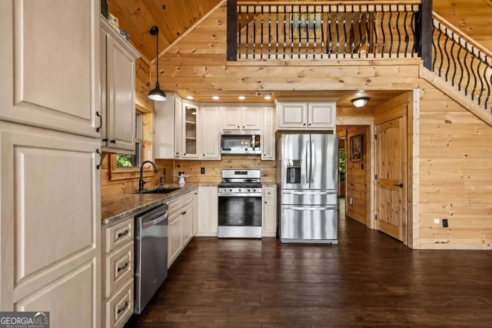 259 Red Bush School RD Blue Ridge, GA 30513