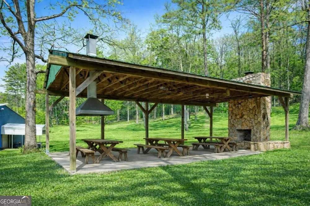 259 Red Bush School RD Blue Ridge, GA 30513