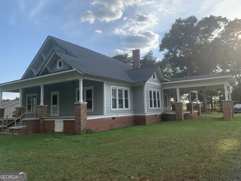 2928 Mt Hebron RD Hartwell, GA 30643