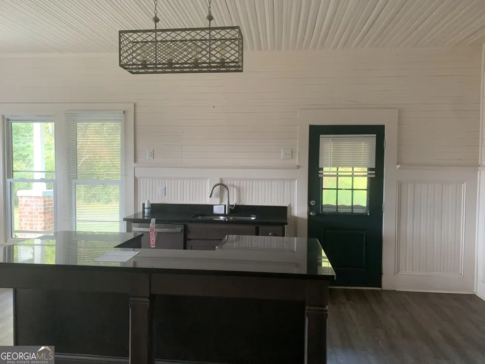 2928 Mt Hebron RD Hartwell, GA 30643