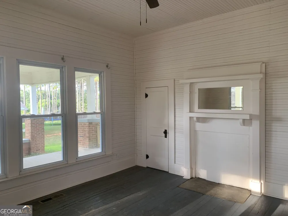 2928 Mt Hebron RD Hartwell, GA 30643