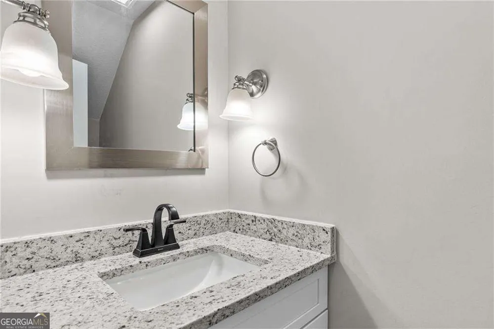 2828 Webb Bridge RD Alpharetta, GA 30009
