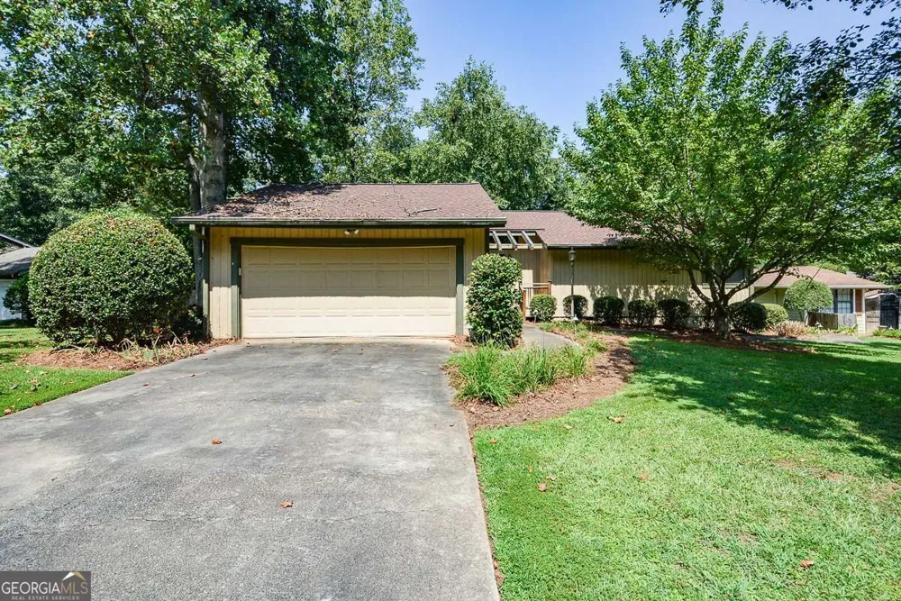 6906 Springwood DR Douglasville, GA 30135