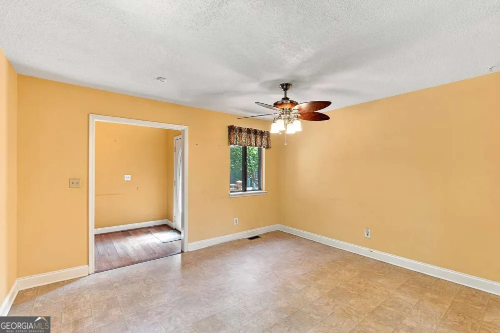 6906 Springwood DR Douglasville, GA 30135