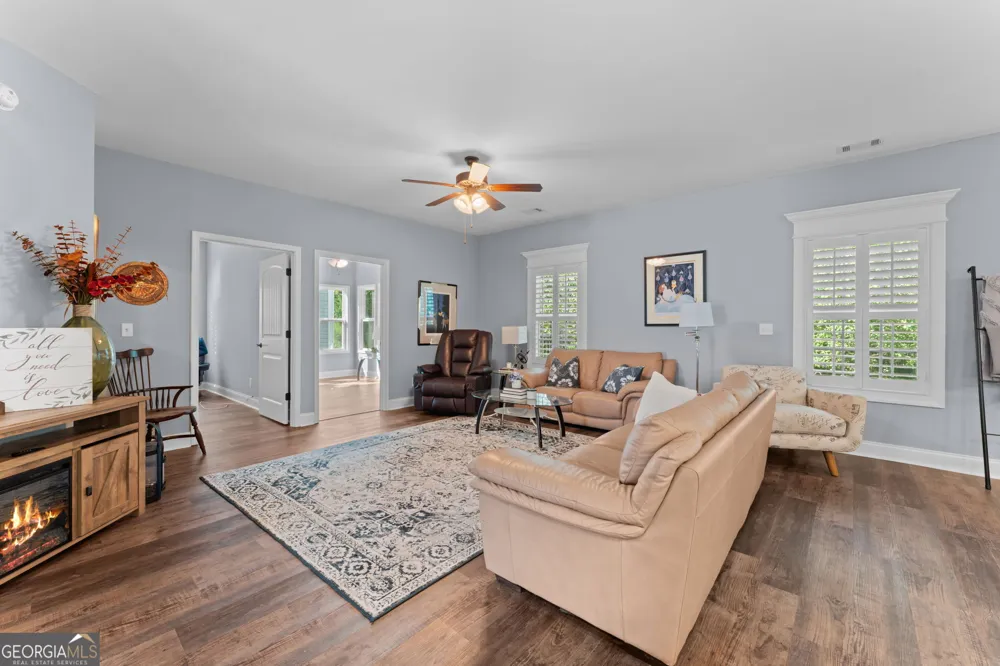 137 Shady Oak DR Perry, GA 31069