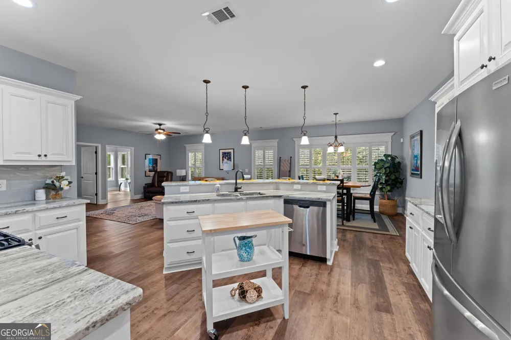 137 Shady Oak DR Perry, GA 31069