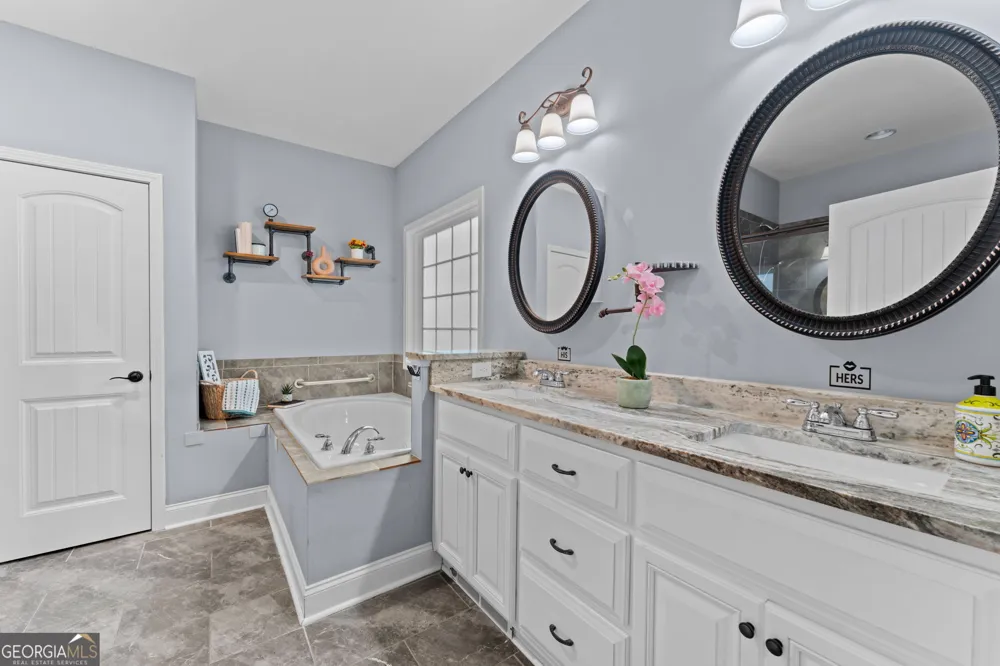 137 Shady Oak DR Perry, GA 31069
