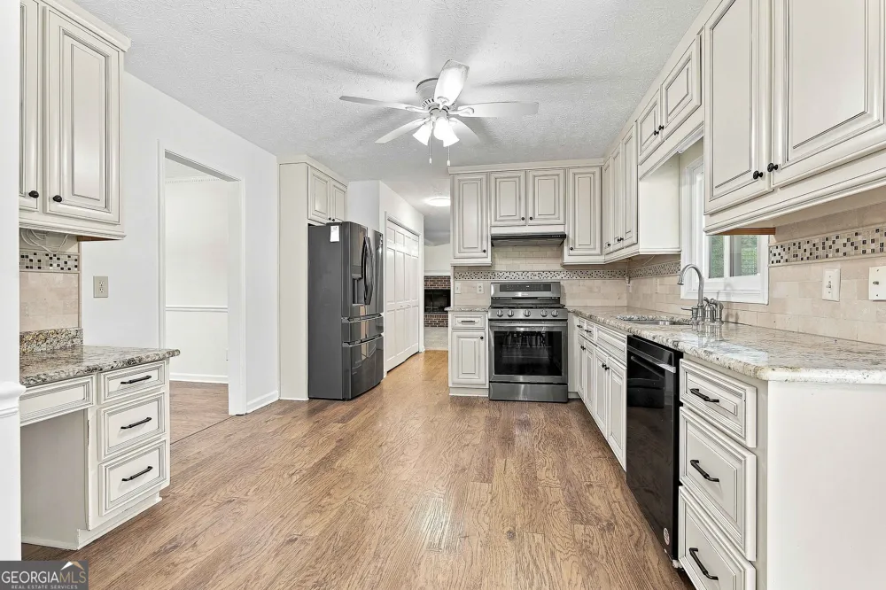 185 Clearbrook WAY Fayetteville, GA 30215