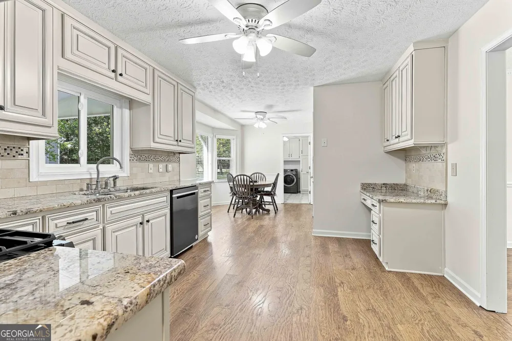 185 Clearbrook WAY Fayetteville, GA 30215