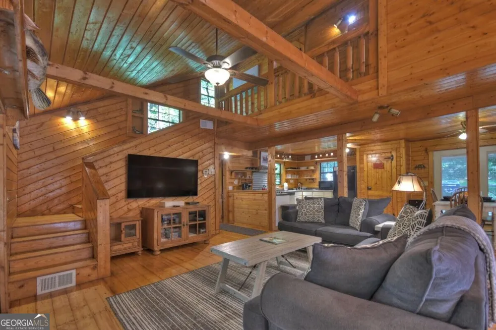 5757 Old Bucktown RD Ellijay, GA 30536