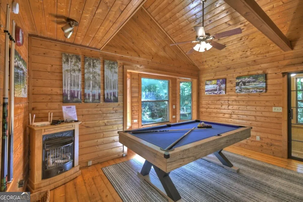 5757 Old Bucktown RD Ellijay, GA 30536