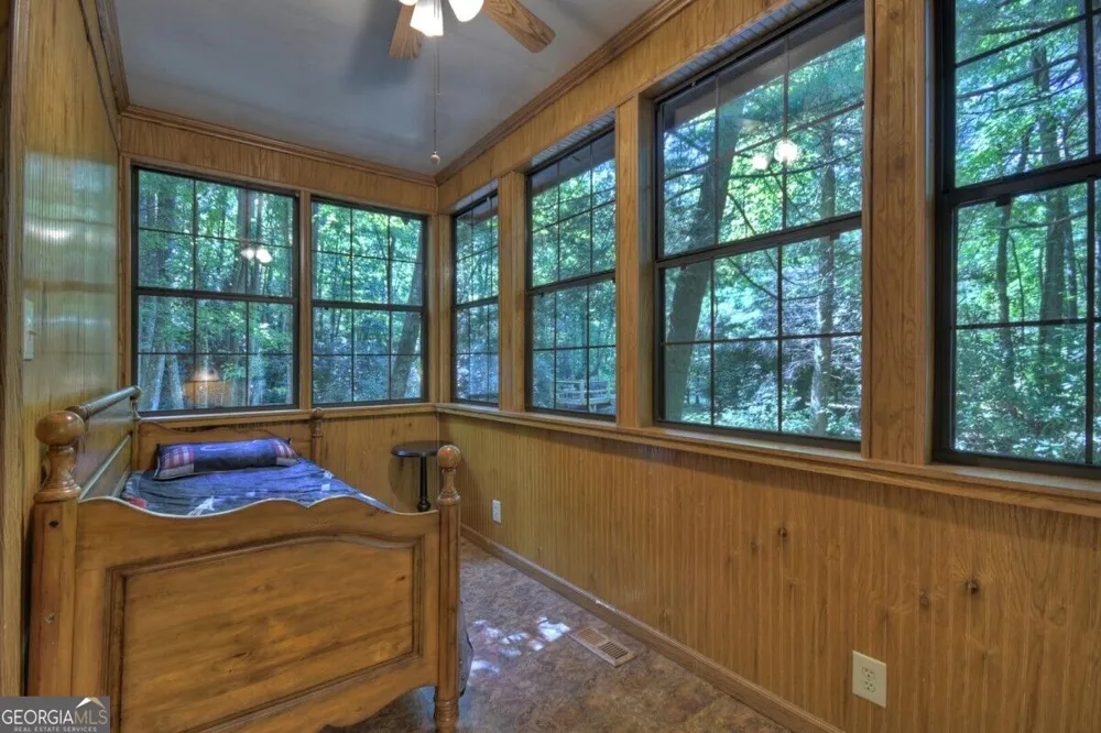 5757 Old Bucktown RD Ellijay, GA 30536