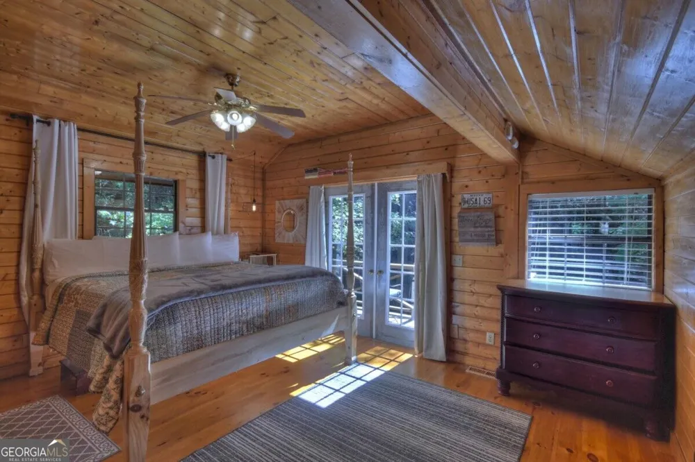 5757 Old Bucktown RD Ellijay, GA 30536