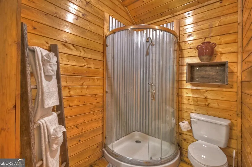 5757 Old Bucktown RD Ellijay, GA 30536