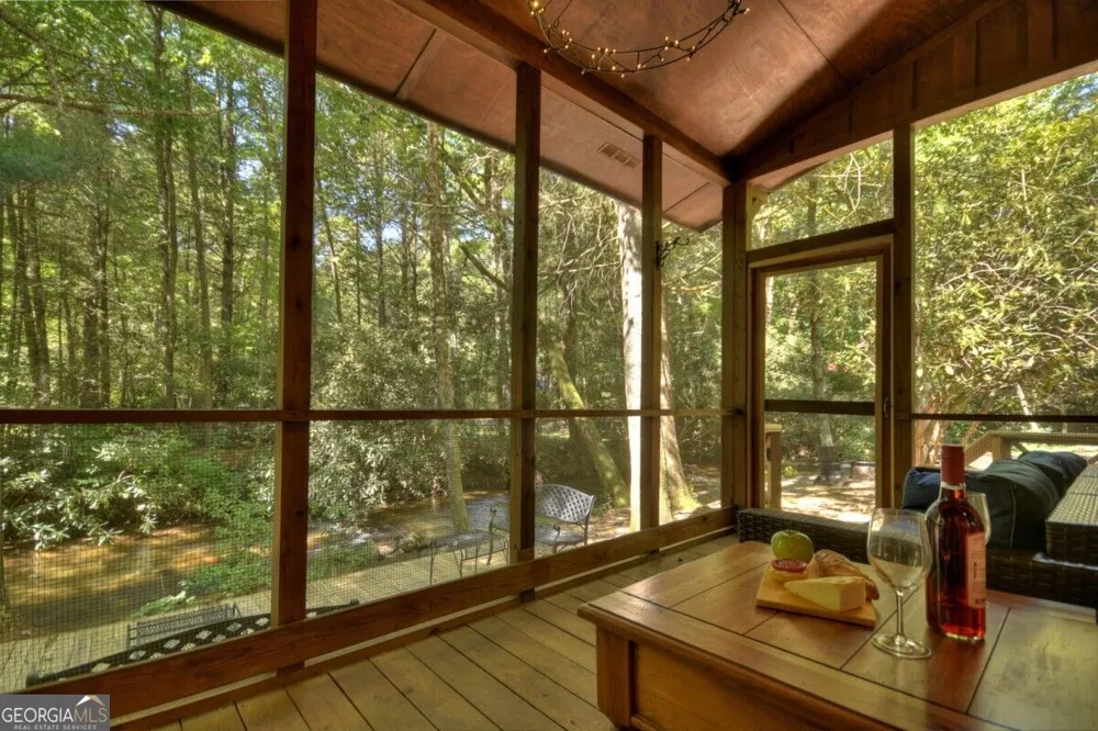 5757 Old Bucktown RD Ellijay, GA 30536