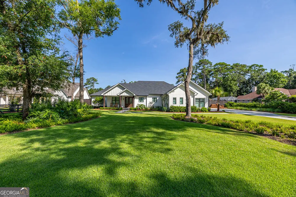 147 Butler Lake DR St. Simons, GA 31522