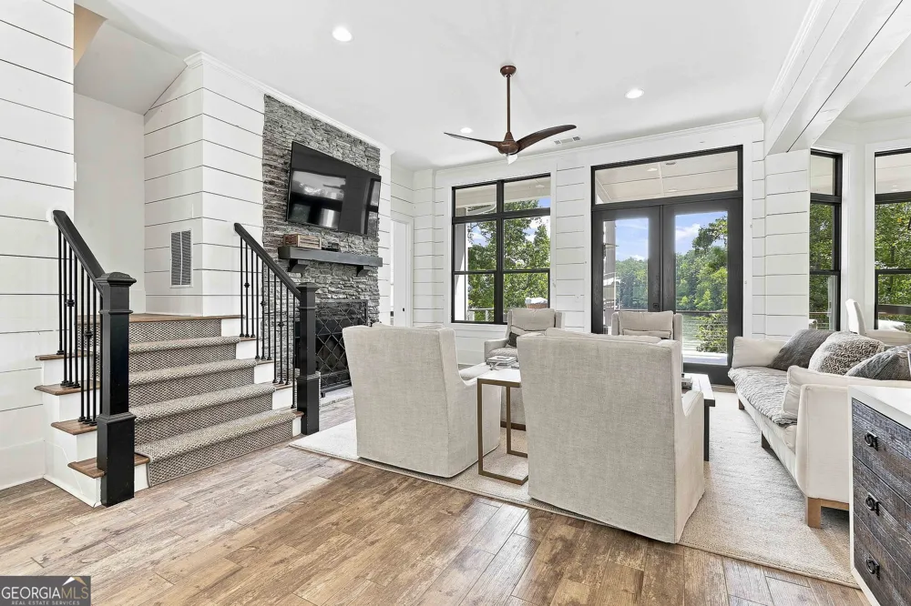 55 Paddleboat LN Newnan, GA 30263