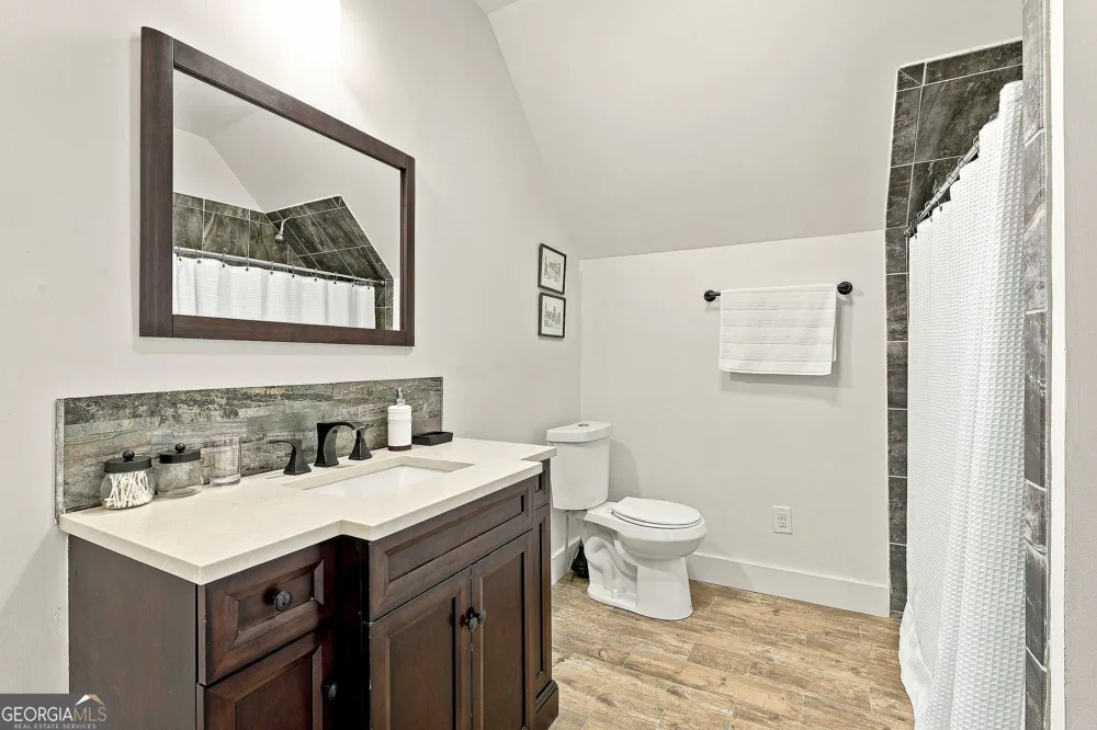 55 Paddleboat LN Newnan, GA 30263