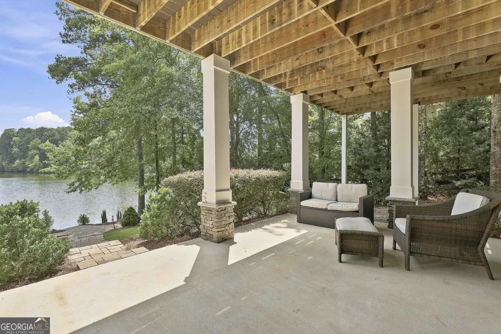 55 Paddleboat LN Newnan, GA 30263