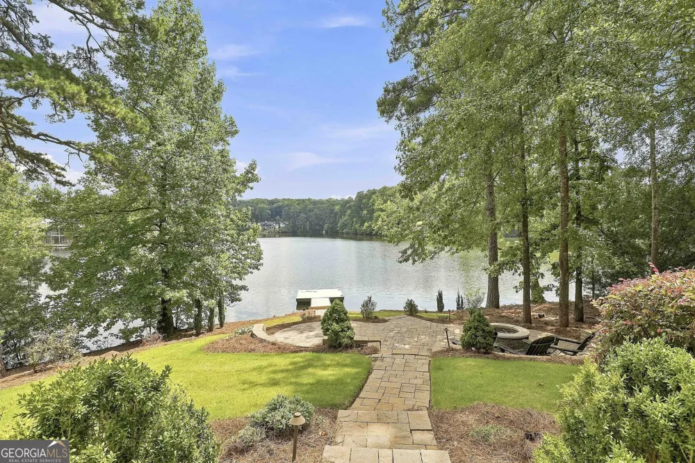55 Paddleboat LN Newnan, GA 30263
