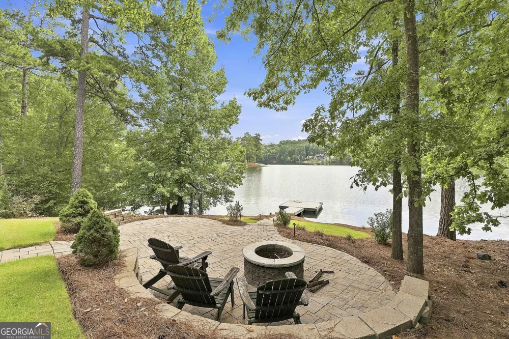55 Paddleboat LN Newnan, GA 30263