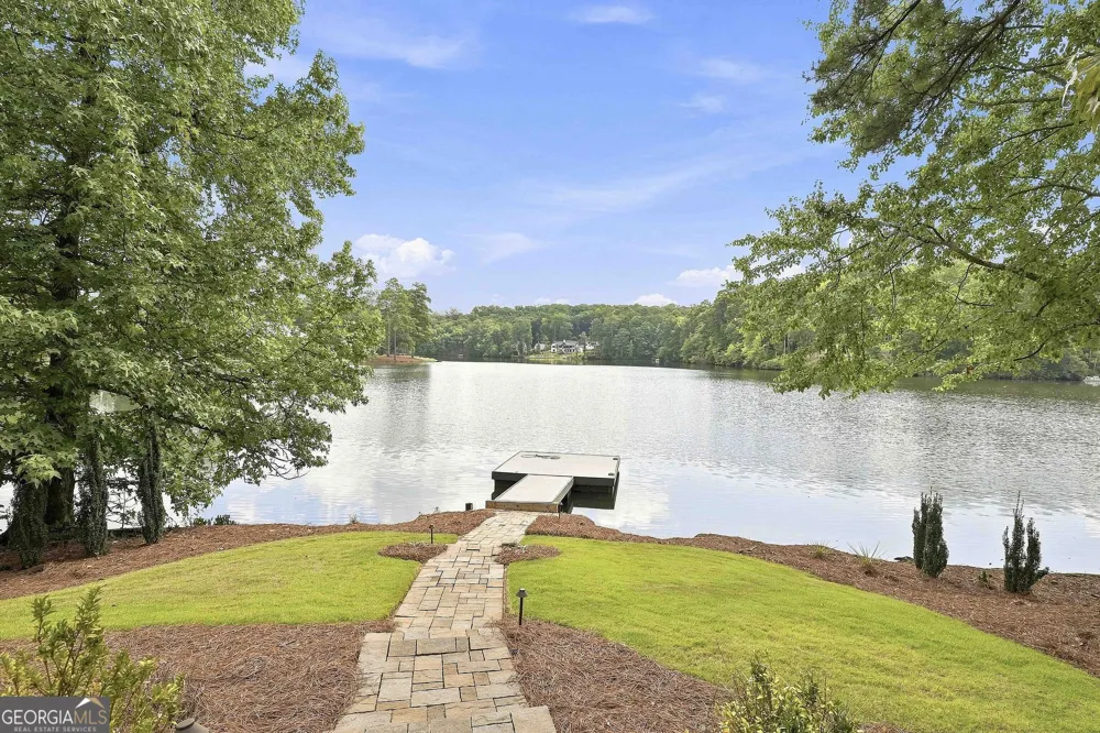 55 Paddleboat LN Newnan, GA 30263