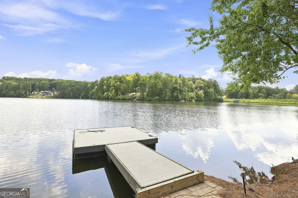 55 Paddleboat LN Newnan, GA 30263