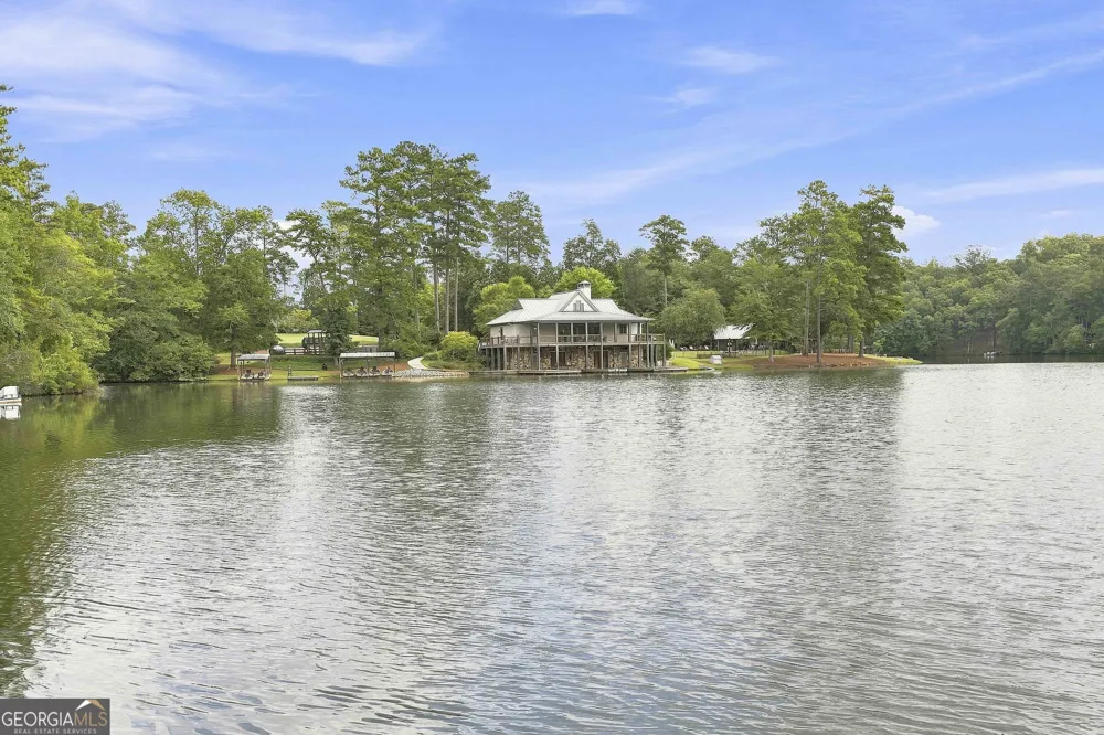 55 Paddleboat LN Newnan, GA 30263