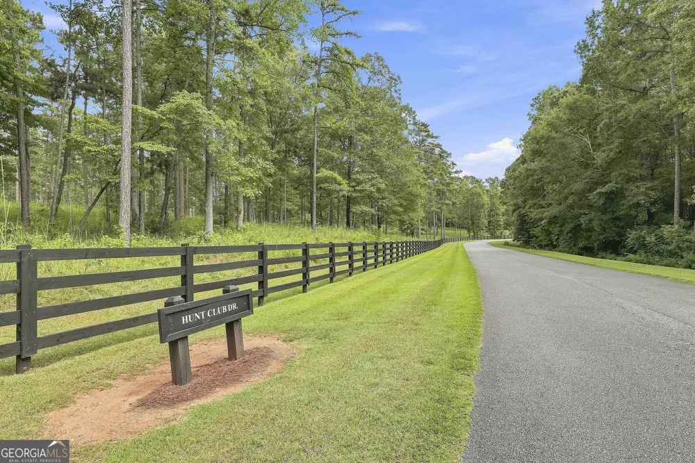 55 Paddleboat LN Newnan, GA 30263