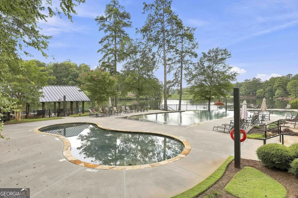 55 Paddleboat LN Newnan, GA 30263