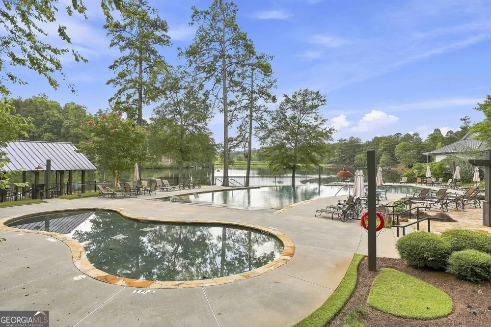 55 Paddleboat LN Newnan, GA 30263