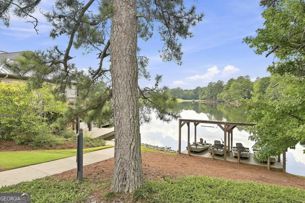 55 Paddleboat LN Newnan, GA 30263