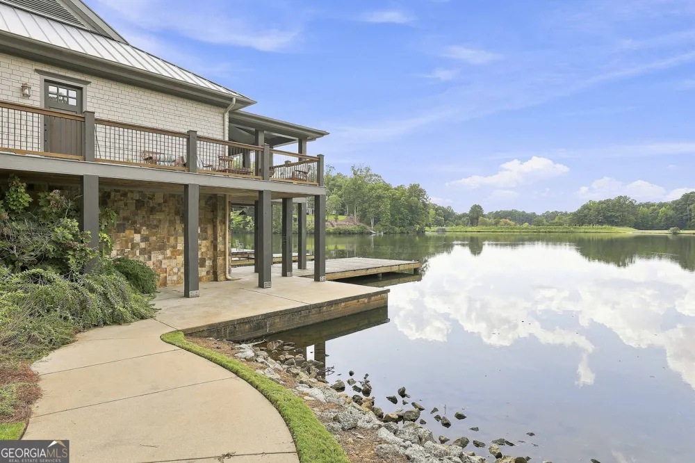55 Paddleboat LN Newnan, GA 30263