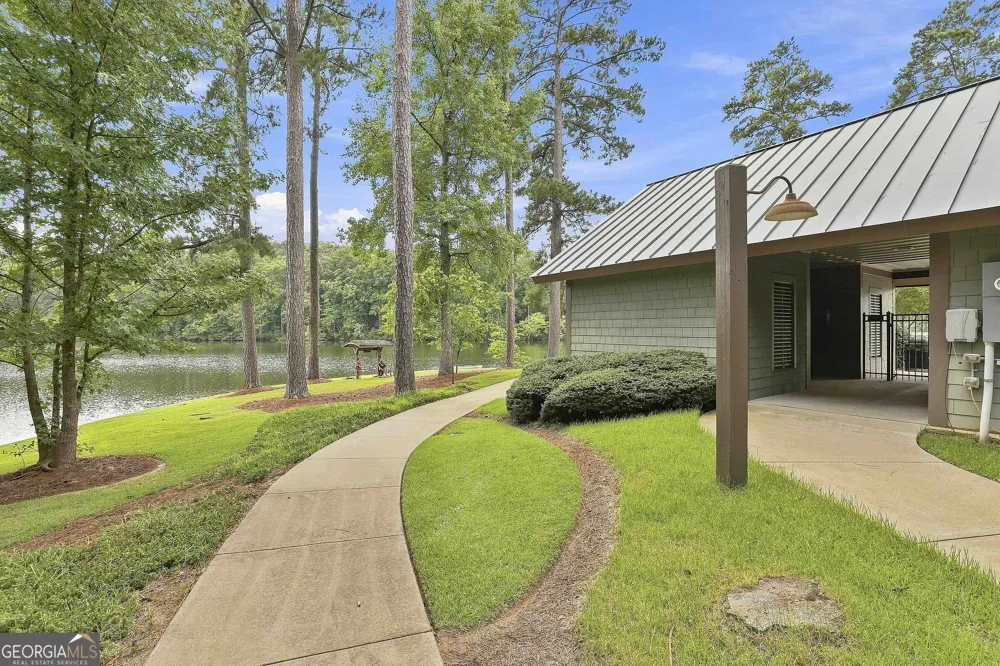 55 Paddleboat LN Newnan, GA 30263