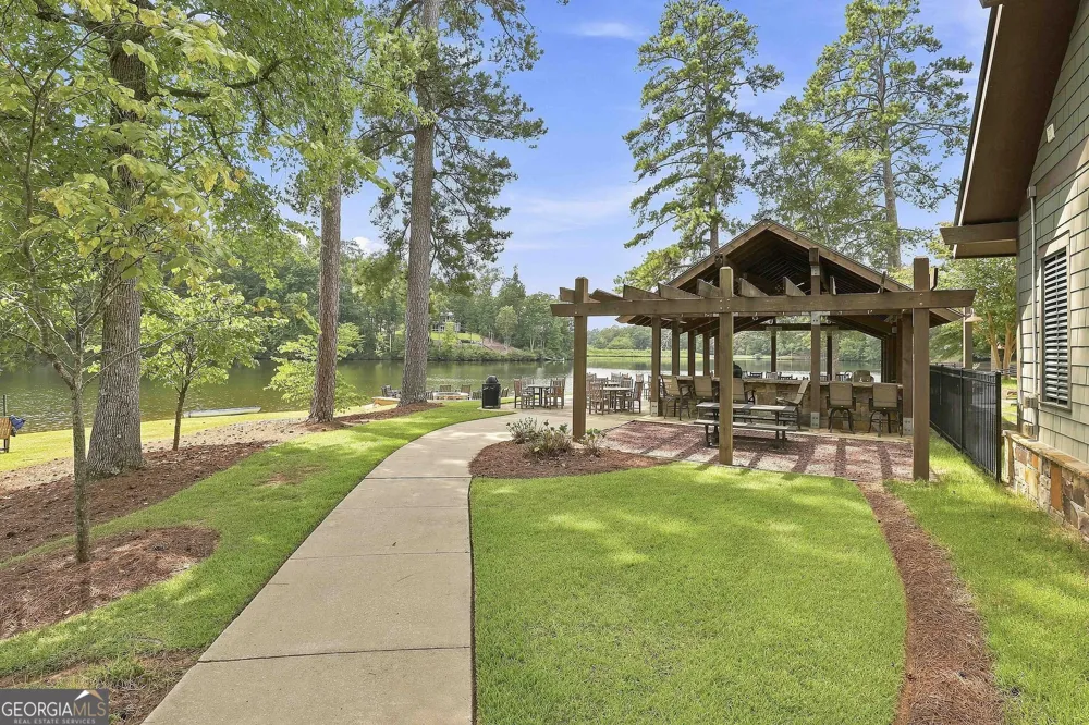 55 Paddleboat LN Newnan, GA 30263