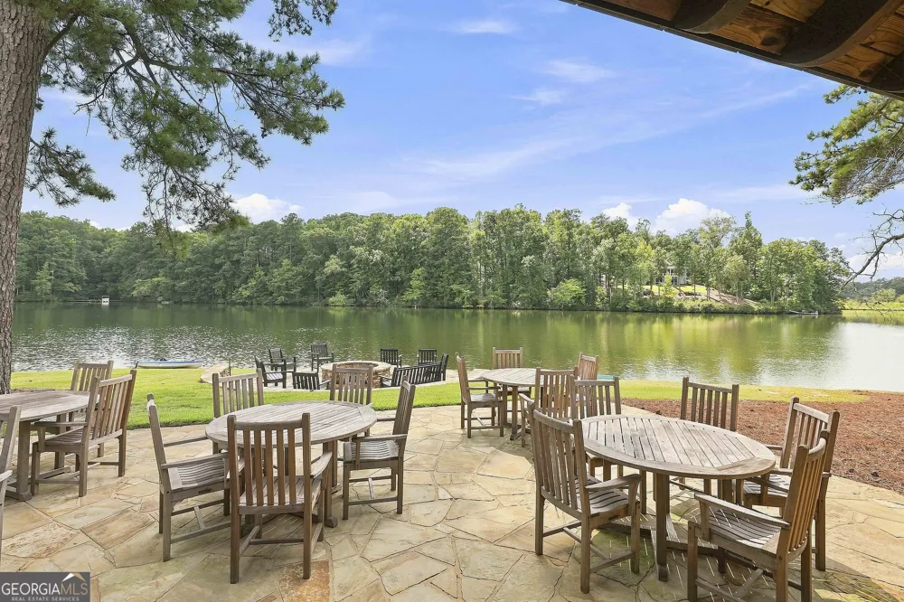 55 Paddleboat LN Newnan, GA 30263