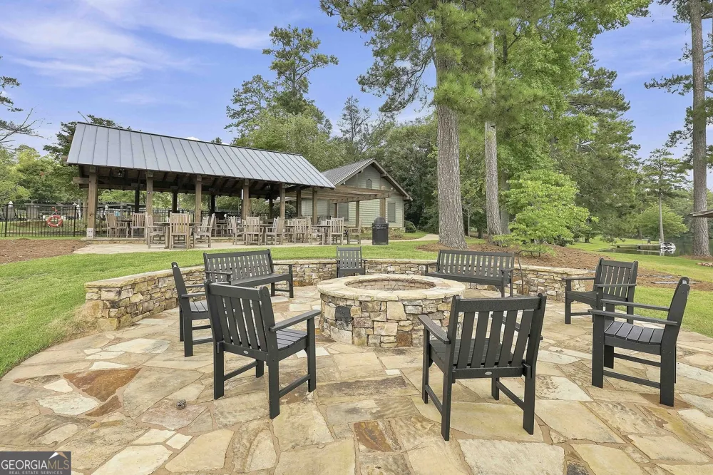 55 Paddleboat LN Newnan, GA 30263
