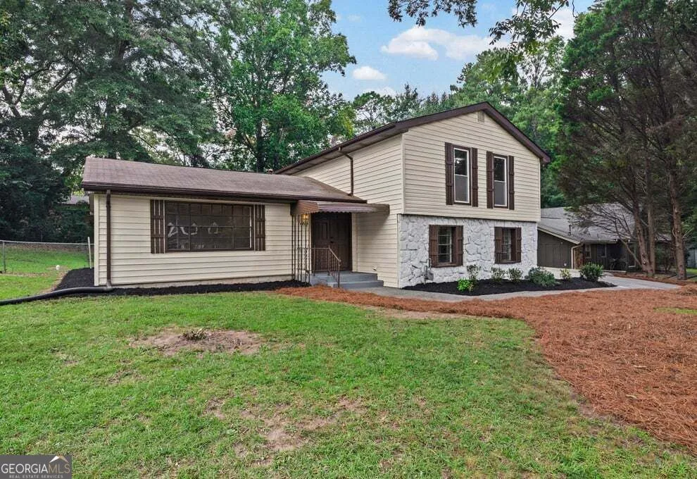 6883 Creekmoor LN Riverdale, GA 30296