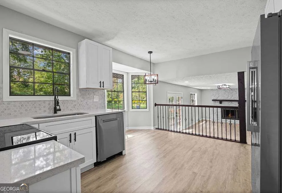 6883 Creekmoor LN Riverdale, GA 30296