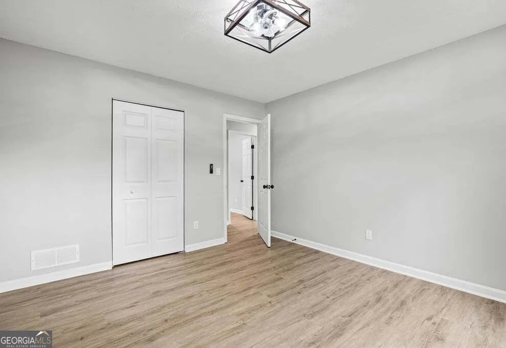6883 Creekmoor LN Riverdale, GA 30296
